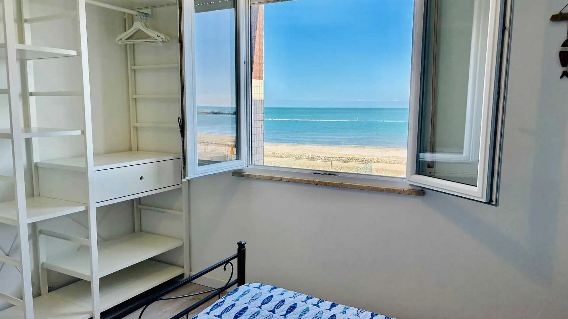 La Corte Dei Mari Acquamarina Cesenatico 0*,